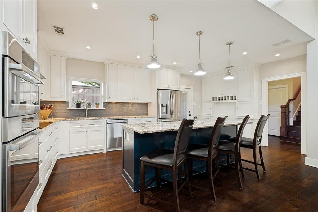 11 Bunker Hill