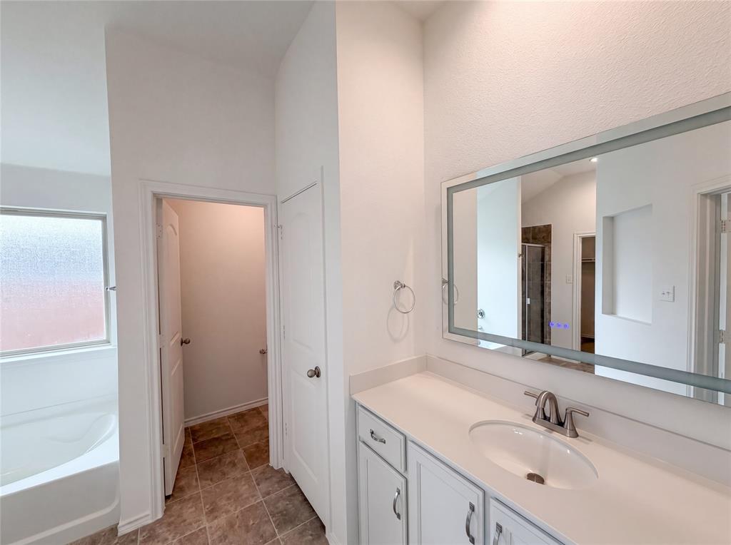 Bluebird Mdws - Residential