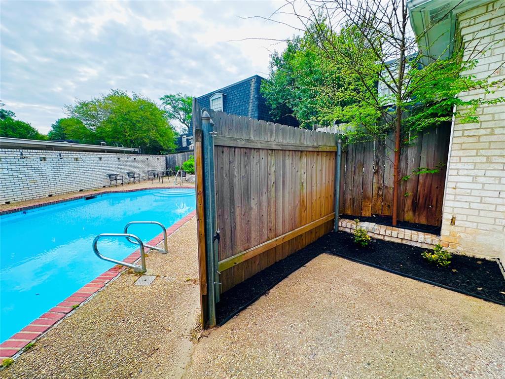 3730 Fairfield Avenue 151