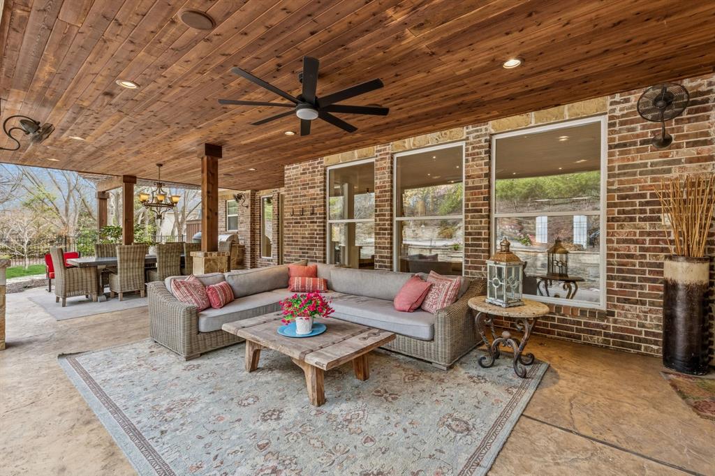 530 Lost Creek Trail