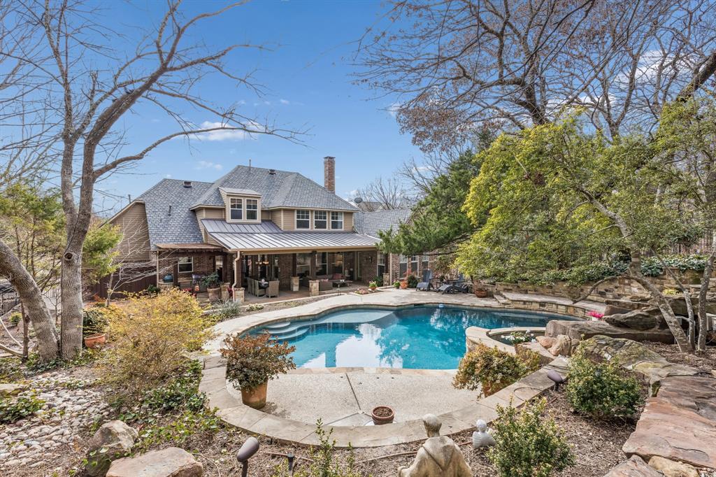 530 Lost Creek Trail