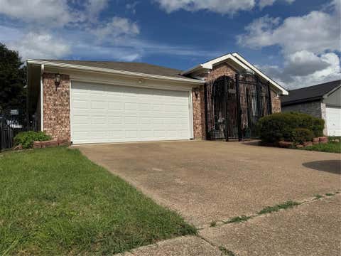 Photo of 7309 Nohl Ranch Road, Fort Worth, TX 76133 (MLS # 21302105)