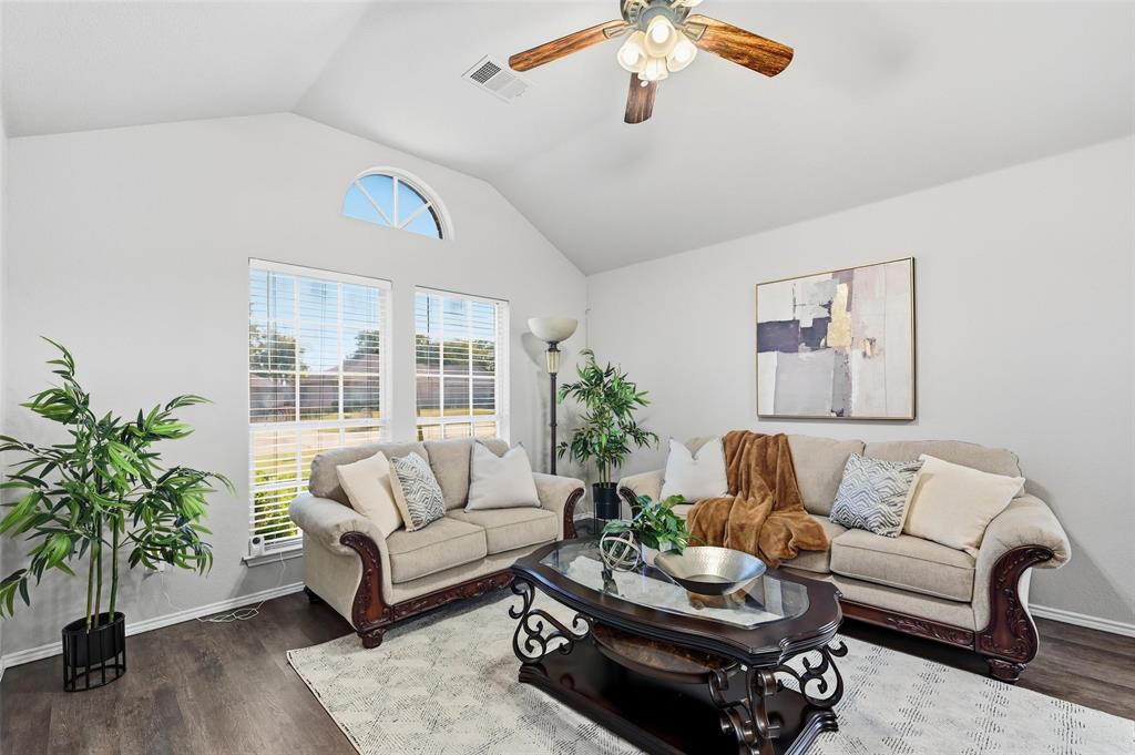 413 Pin Oak Lane
