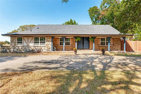 Photo of 1301 Hillsdale Drive, Richardson, TX 75081 (MLS # 21394152)