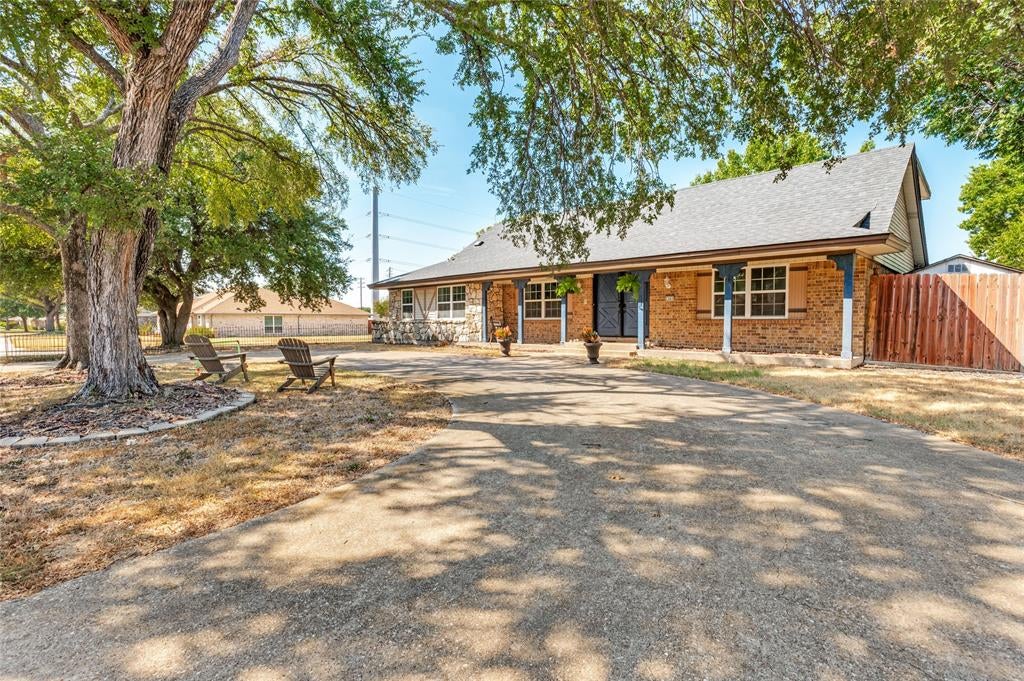 1301 Hillsdale Drive