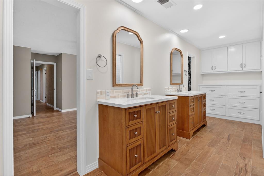 Ridglea Country Club Estate - Residential