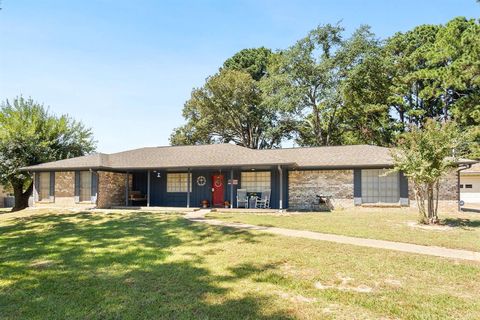 2293 An County Road 359 Palestine TX 75803