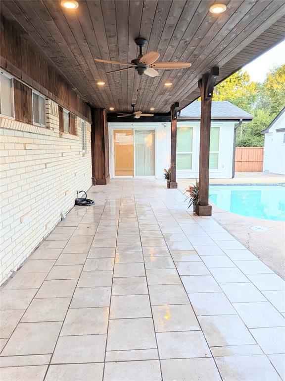 202 Merribrook Trail