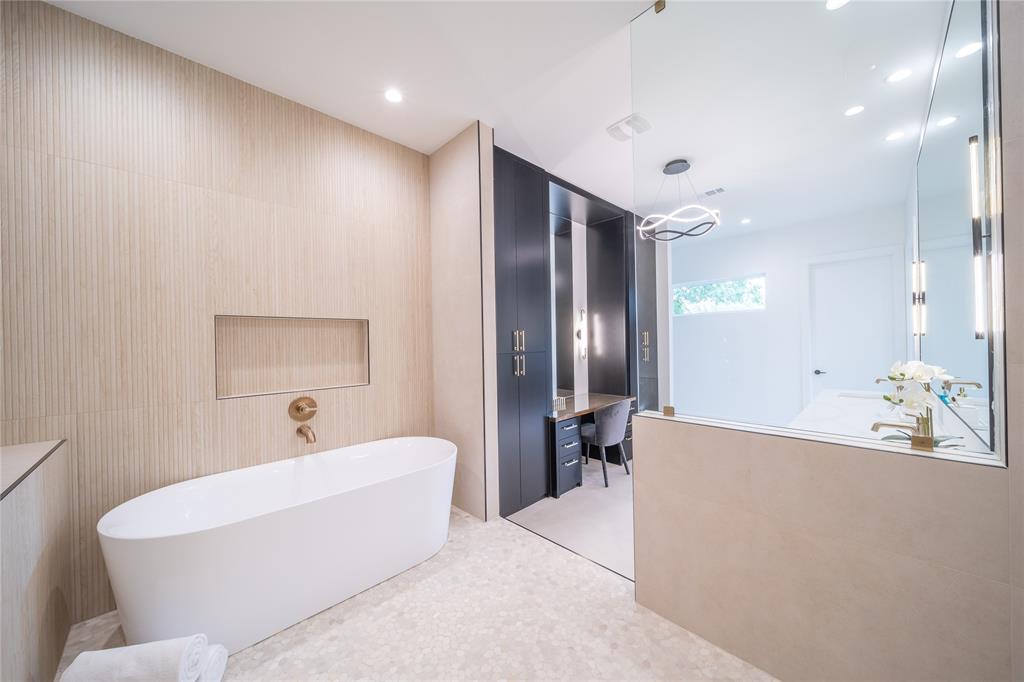 DR M F WEBSTERS - Residential