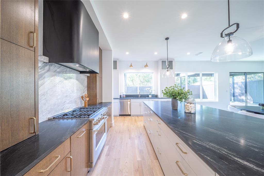 DR M F WEBSTERS - Residential