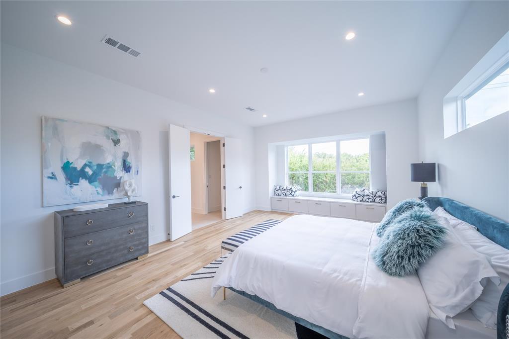 DR M F WEBSTERS - Residential