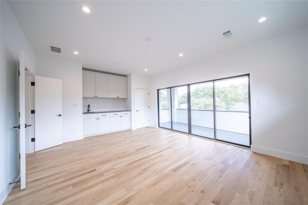 DR M F WEBSTERS - Residential