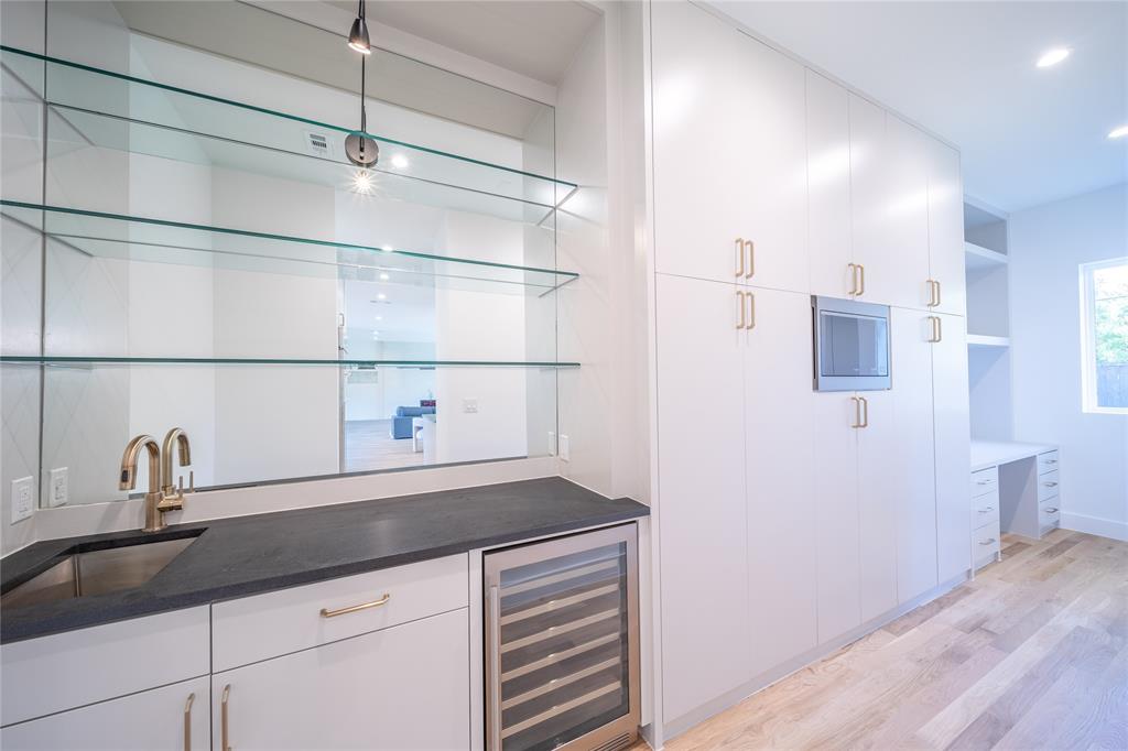 DR M F WEBSTERS - Residential