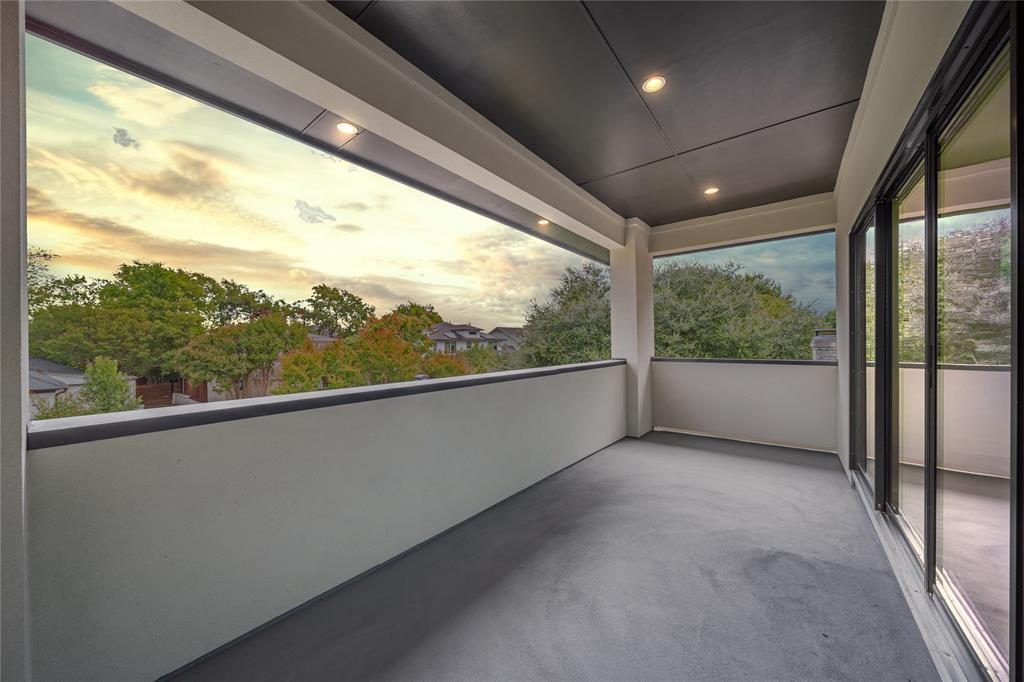 DR M F WEBSTERS - Residential