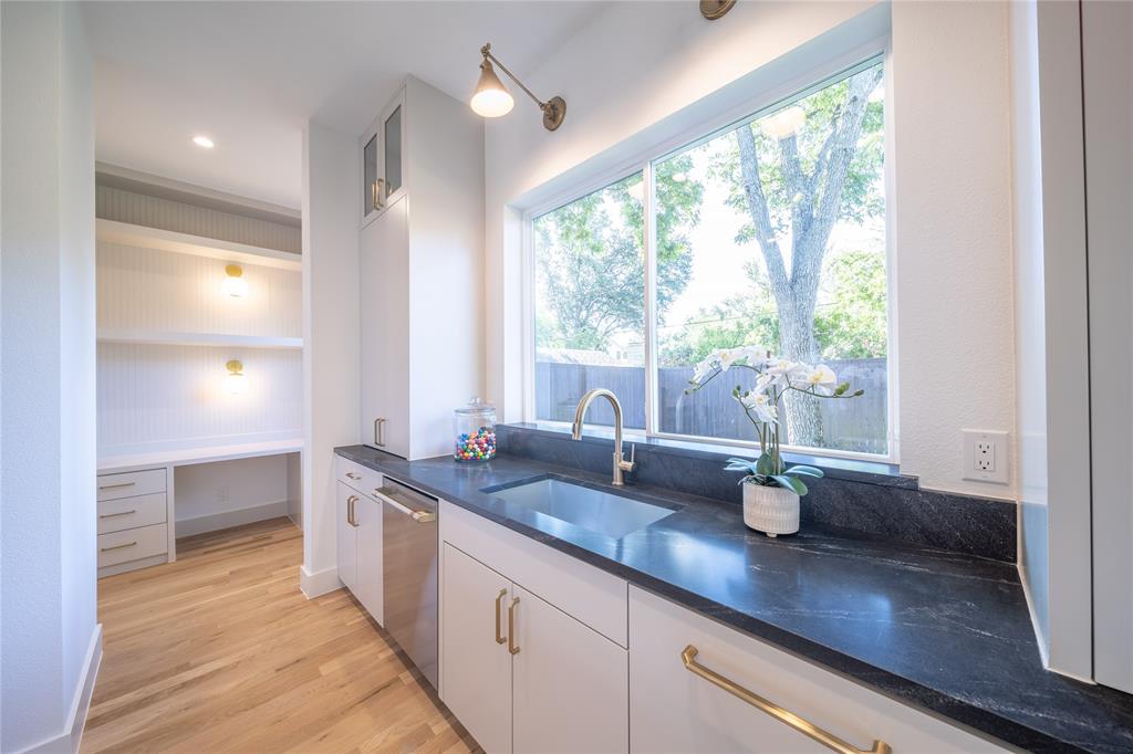 DR M F WEBSTERS - Residential