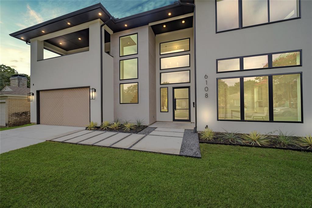 DR M F WEBSTERS - Residential