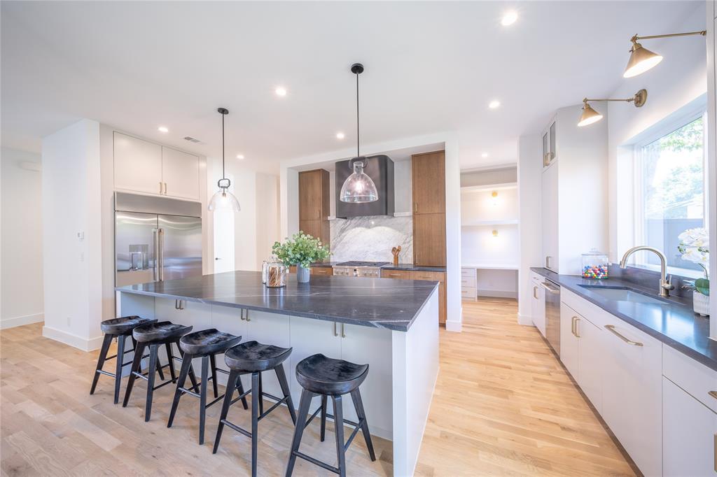 DR M F WEBSTERS - Residential