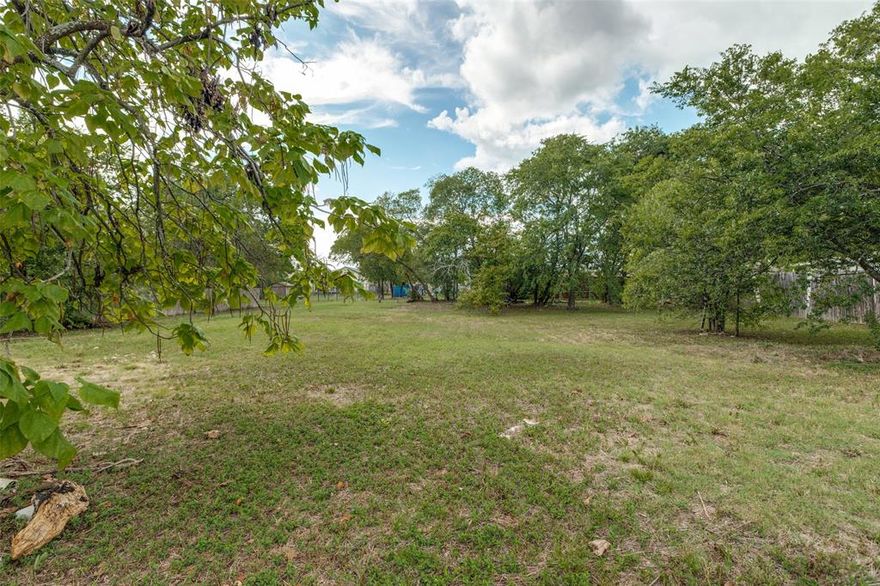 Residential lot on one third acre near downtown McKinney!! Come build your dream home! Survey available.