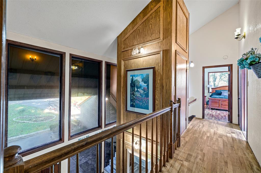 Lakecrest Manor - Residential