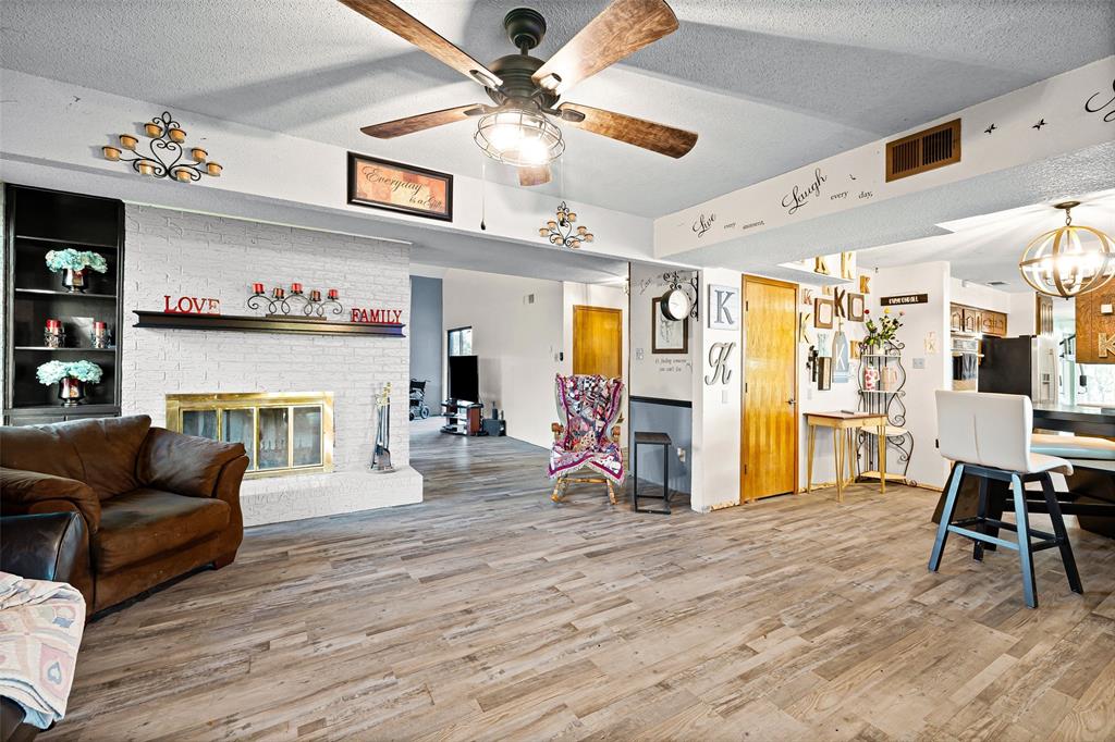 Lakecrest Manor - Residential