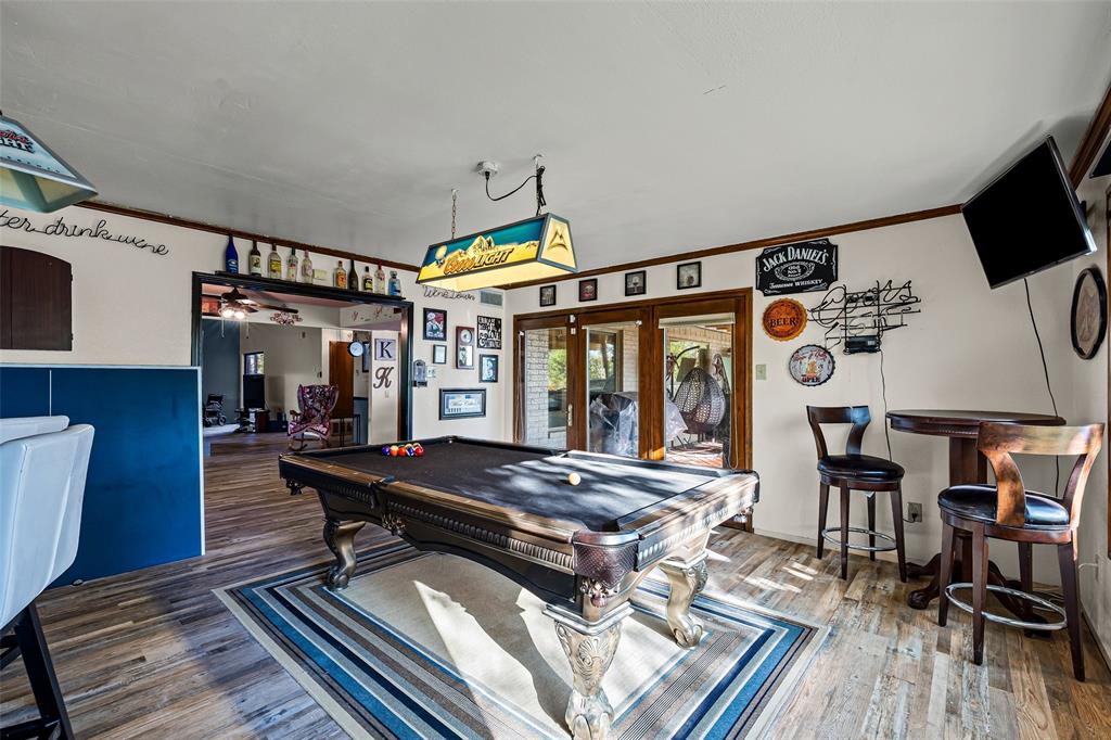 Lakecrest Manor - Residential