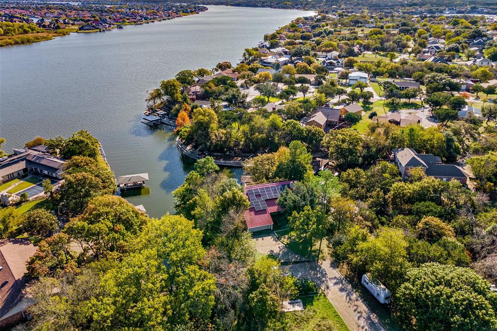 Lakecrest Manor - Residential