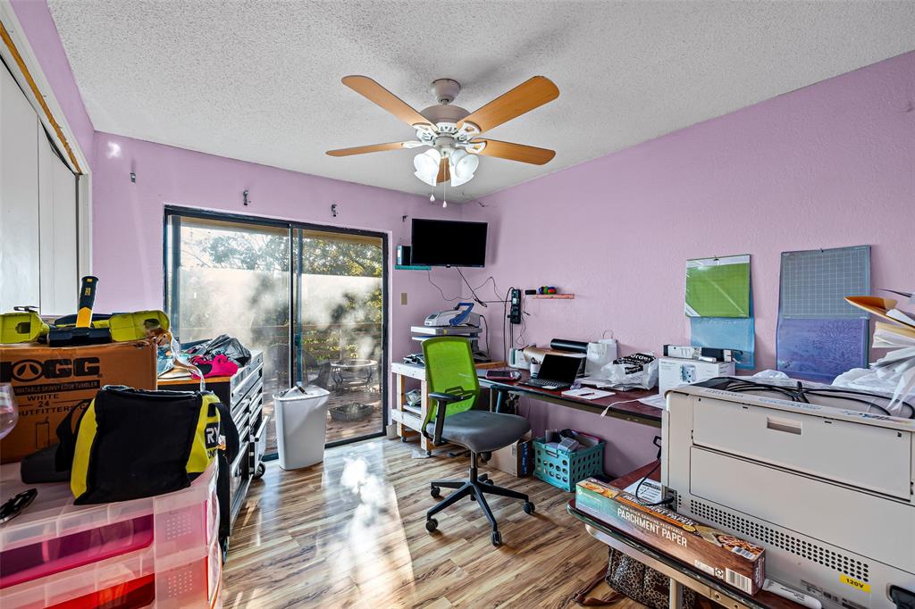 Lakecrest Manor - Residential