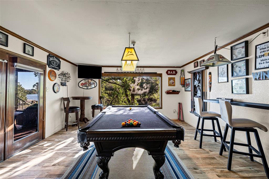 Lakecrest Manor - Residential