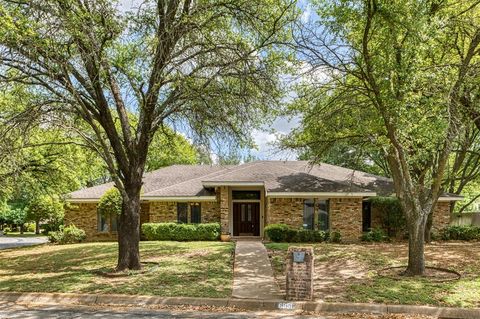 6851 Shorecrest Court Fort Worth TX 76132