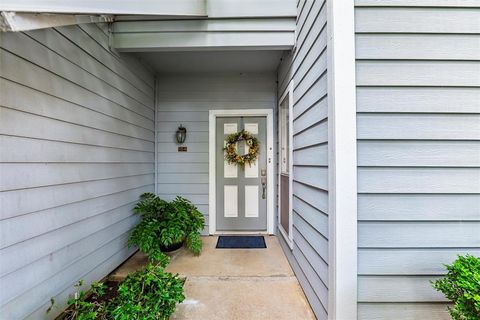 2109 Saint Michaels Drive 104 Arlington TX 76011