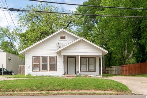 Photo of 1810 Live Oak Street, Commerce, TX 75428 (MLS # 21216558)