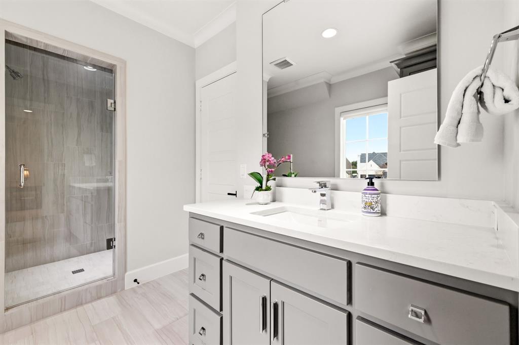 Lawn Glen Abbey - Residential