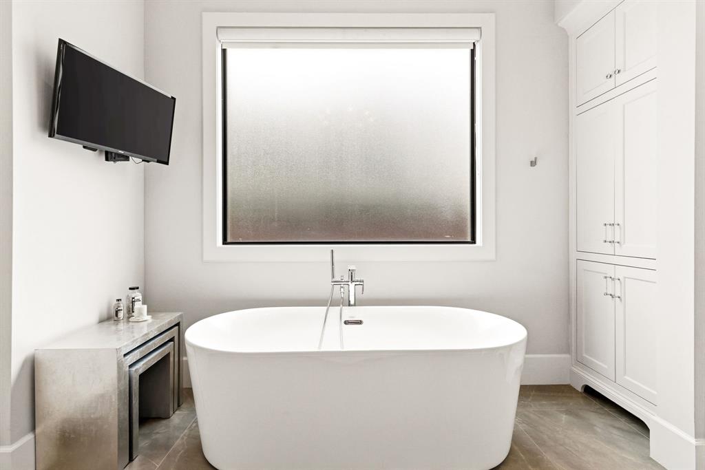 Lawn Glen Abbey - Residential