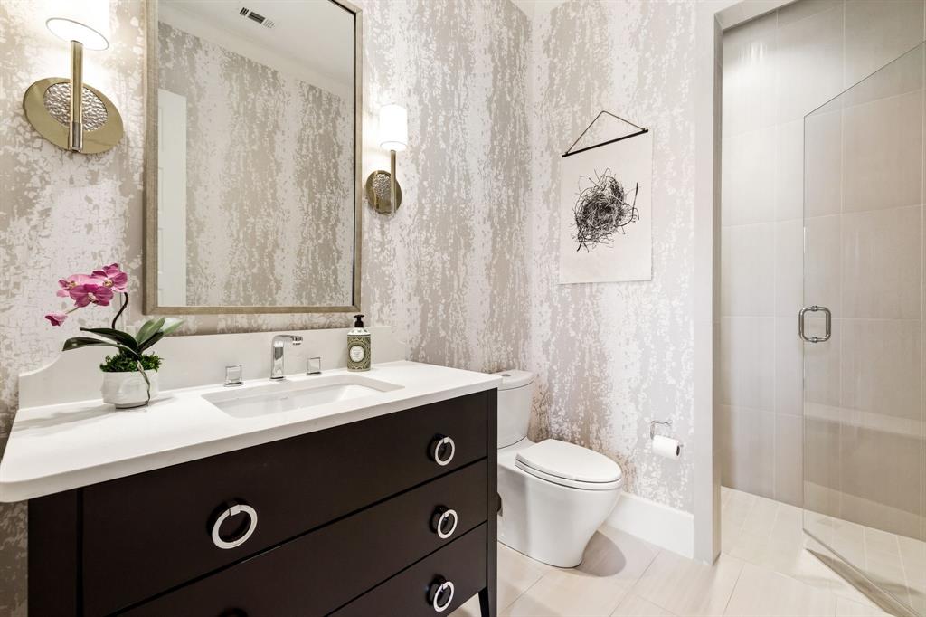 Lawn Glen Abbey - Residential