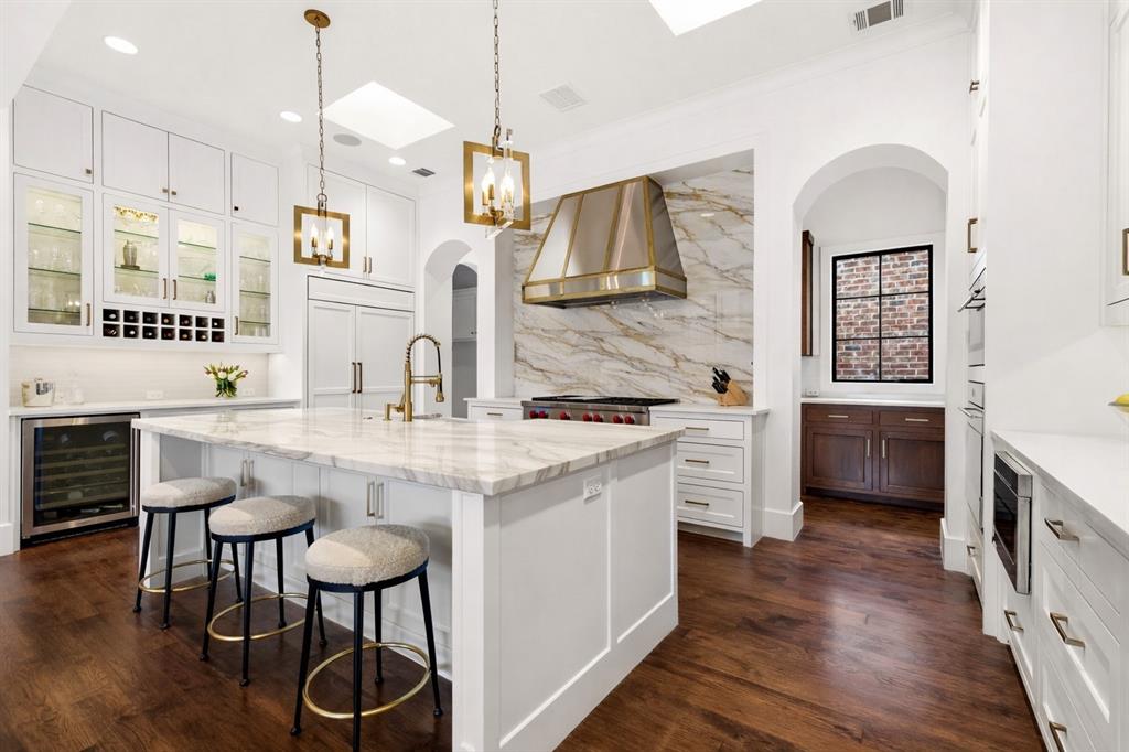 Lawn Glen Abbey - Residential