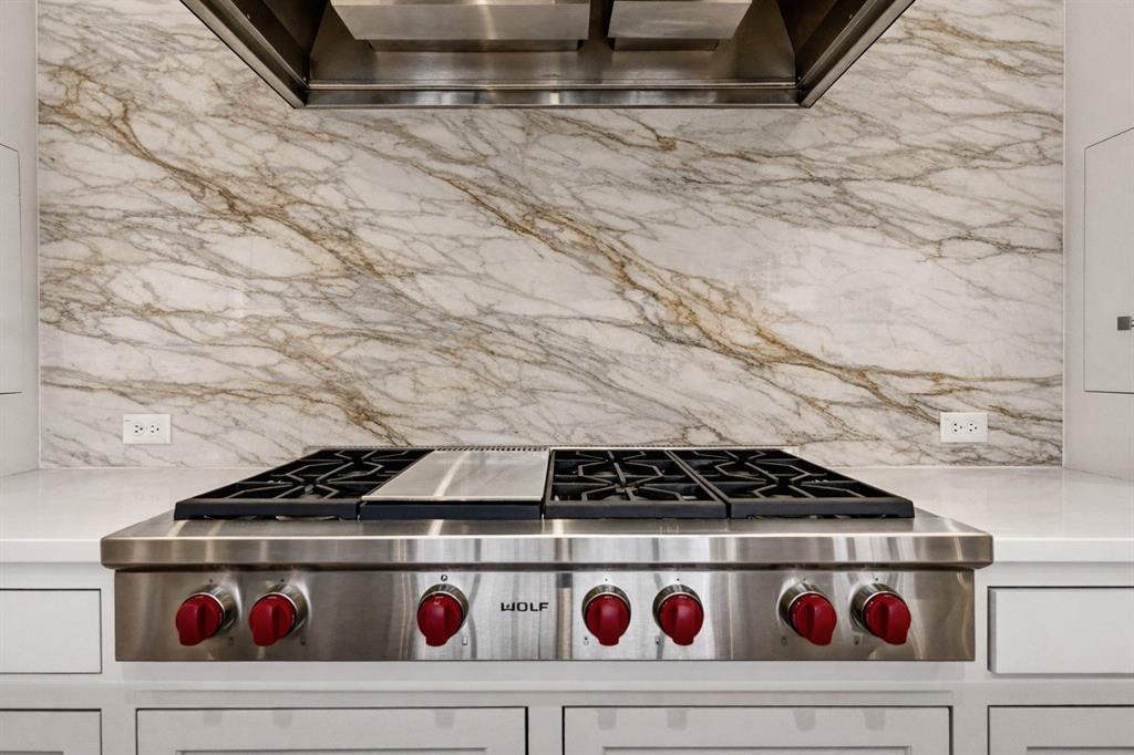 Lawn Glen Abbey - Residential