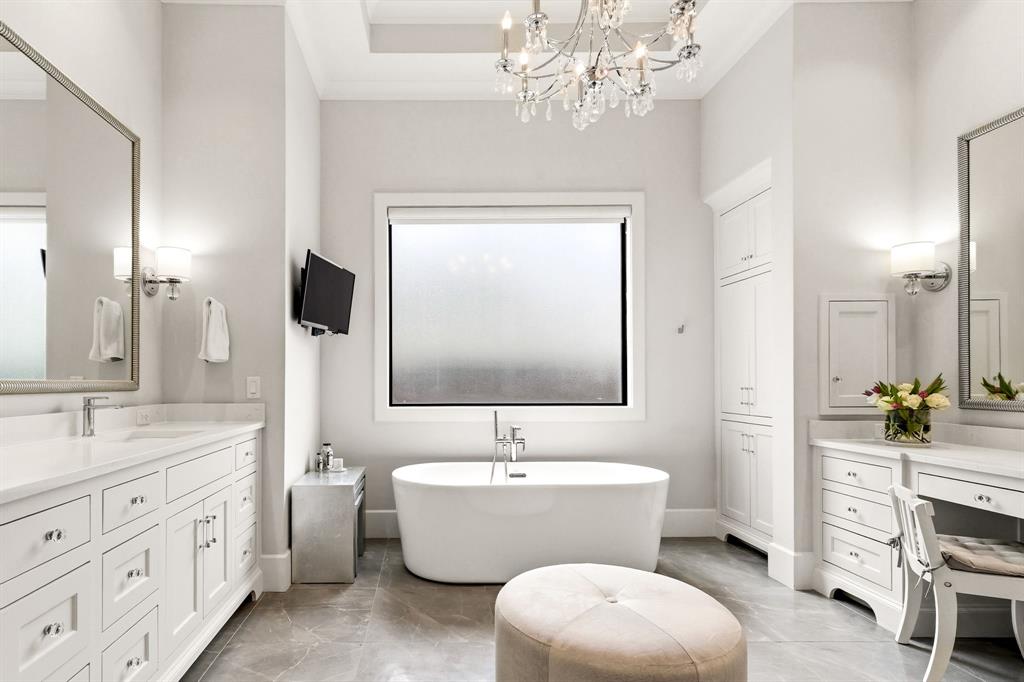 Lawn Glen Abbey - Residential