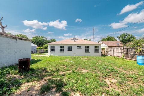 Tiny photo for 3924 Dismount Street, Dallas, TX 75211 (MLS # 21197786)