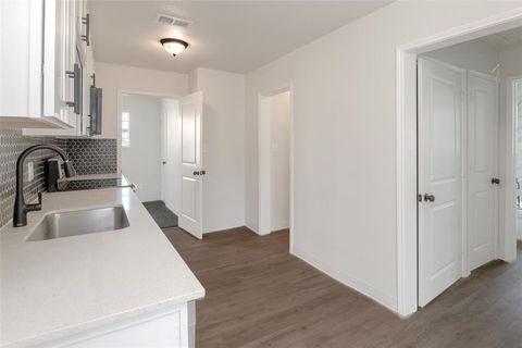 Tiny photo for 3924 Dismount Street, Dallas, TX 75211 (MLS # 21197786)