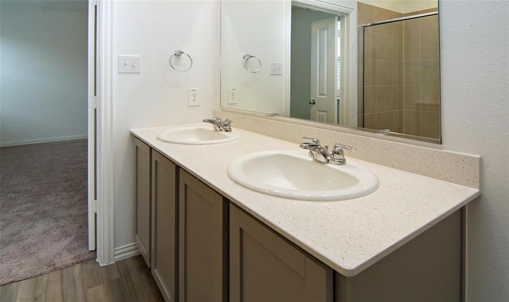 The Reserve at Chamberlain - Residential Lease