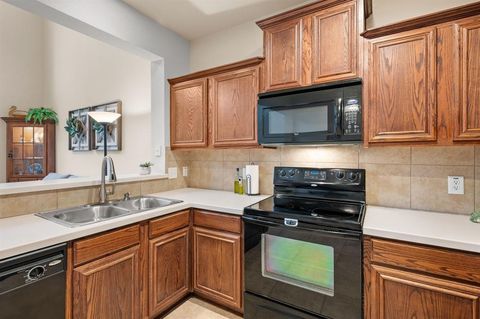 Tiny photo for 6816 Pascal Way #B9, Fort Worth, TX 76137 (MLS # 21193753)