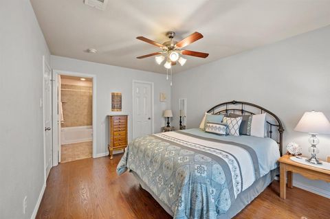 Tiny photo for 6816 Pascal Way #B9, Fort Worth, TX 76137 (MLS # 21193753)