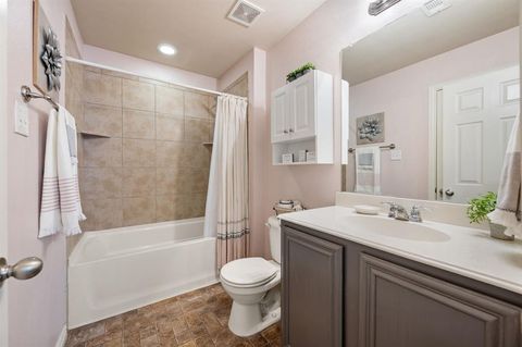 Tiny photo for 6816 Pascal Way #B9, Fort Worth, TX 76137 (MLS # 21193753)