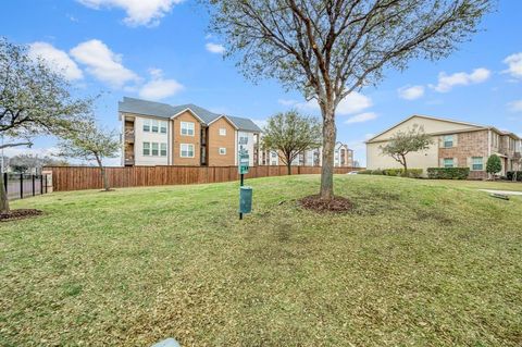 Tiny photo for 6816 Pascal Way #B9, Fort Worth, TX 76137 (MLS # 21193753)