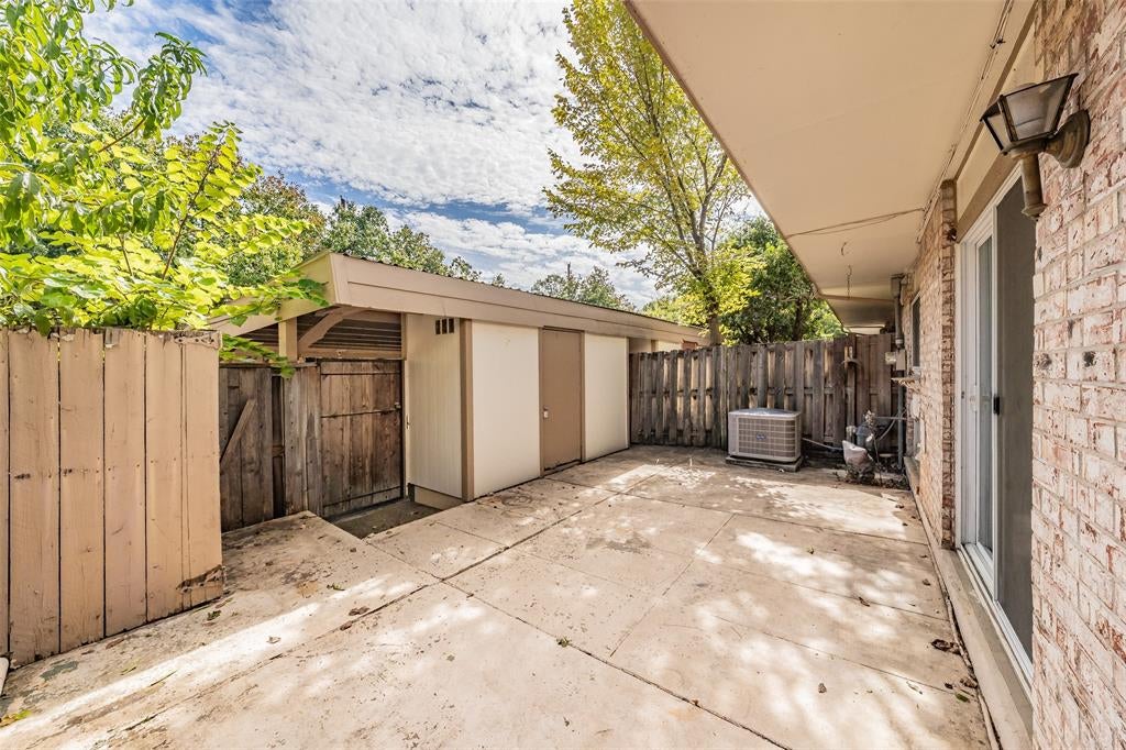 220 Westview Terrace