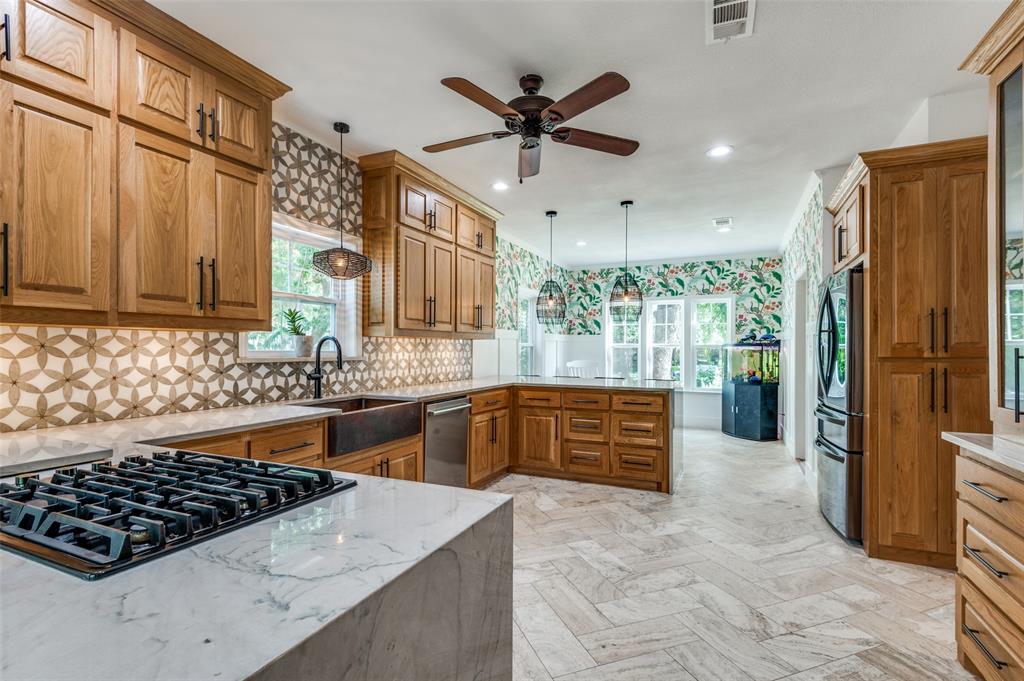 3700 Red Oak Drive