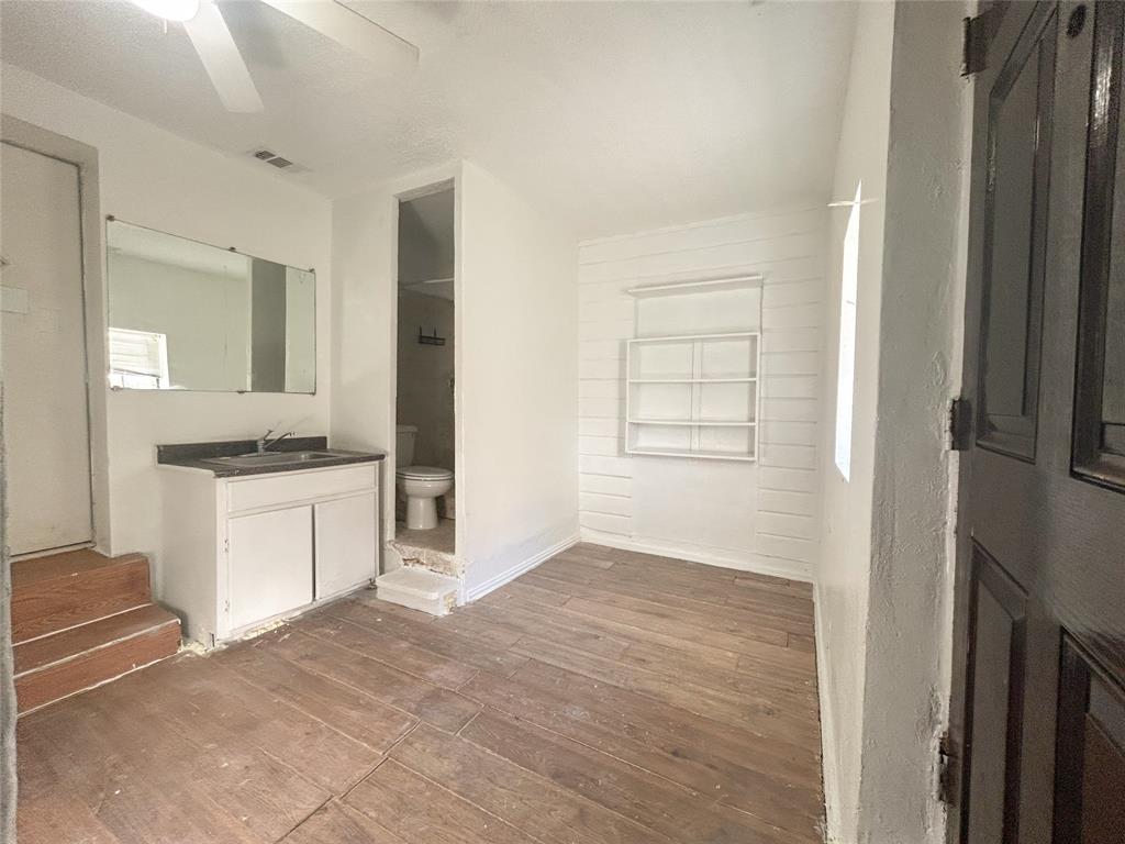 Cloverdale 01 - Residential