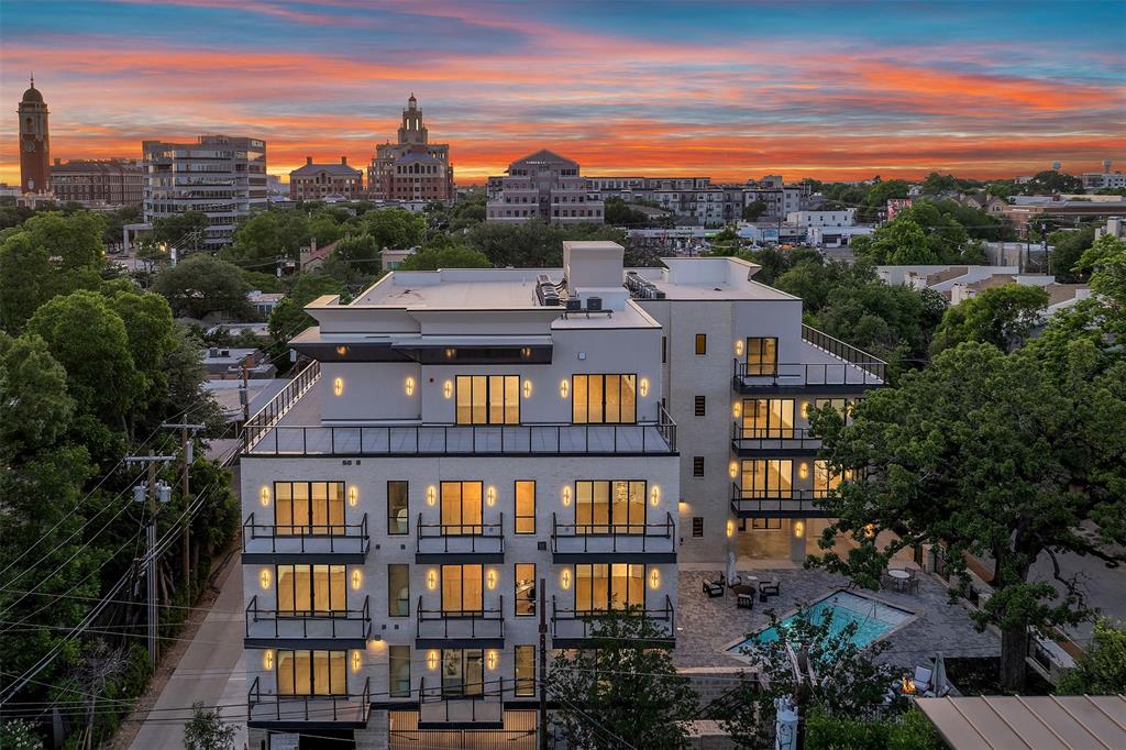 3601 Routh Street PH-4C