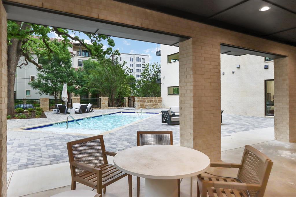 3601 Routh Street PH-4C