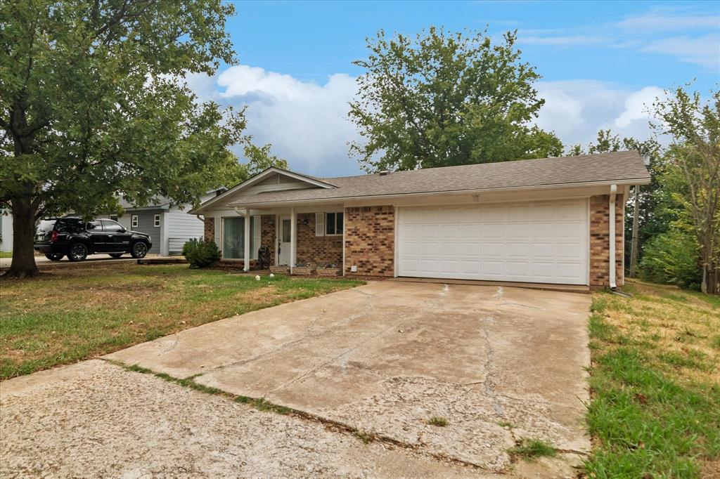 1109 S Valentine Drive